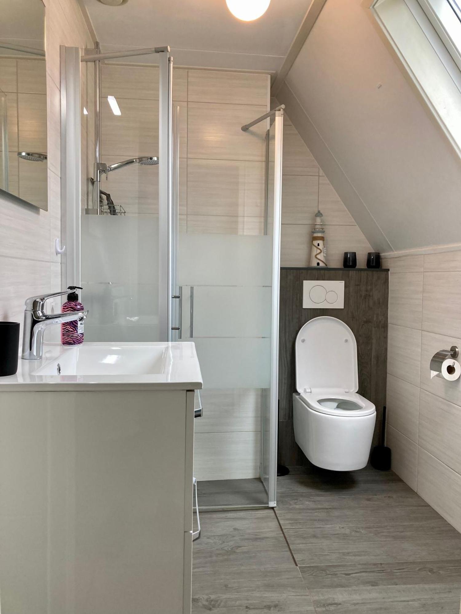 Urlaubsruhe 6 Pers Holiday Home W Terrace Close To National Park Lauwersmeer Anjum エクステリア 写真